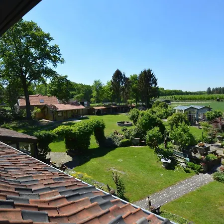 Cosy Chalet In With Garden *