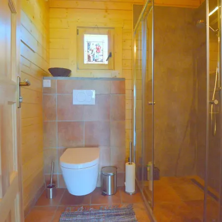 Cosy Chalet In With Garden Holiday home